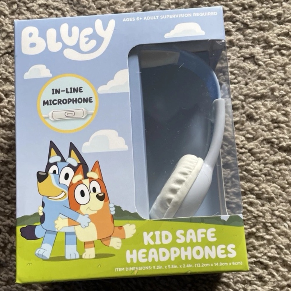 Bluey Kid Safe Headphones with In-Line Microphone